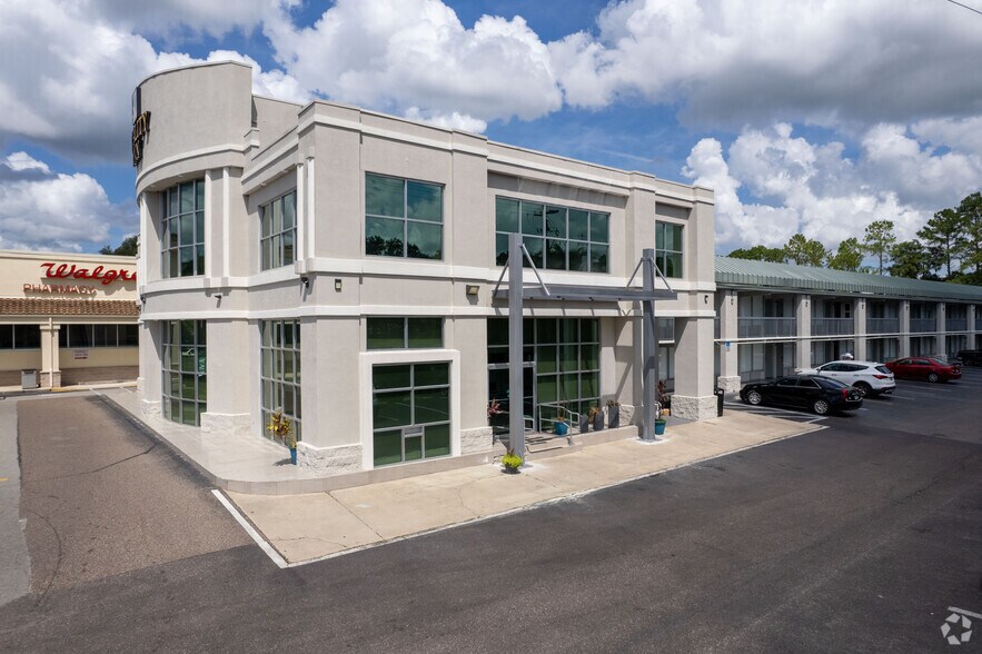 7516 W Newberry Rd, Gainesville, FL à vendre - Photo du bâtiment - Image 2 de 4