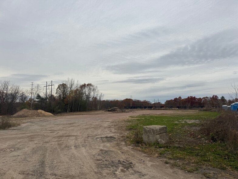 2380 Boston Rd, Wilbraham, MA for lease - Building Photo - Image 2 of 3