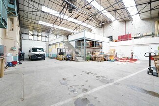 Plus de détails pour 517 Avenue Edouard Herriot, Villefranche-sur-Saône - Flex à vendre