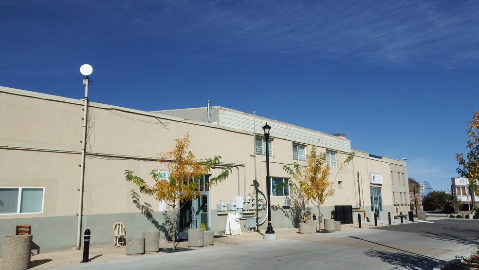 25 W Main St, Vernal, UT à vendre - Photo du bâtiment - Image 3 de 17