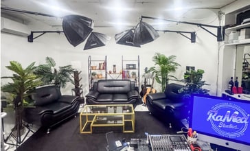 9222 Guy R Brewer Blvd, Jamaica, NY à vendre Photo intérieure- Image 2 de 4