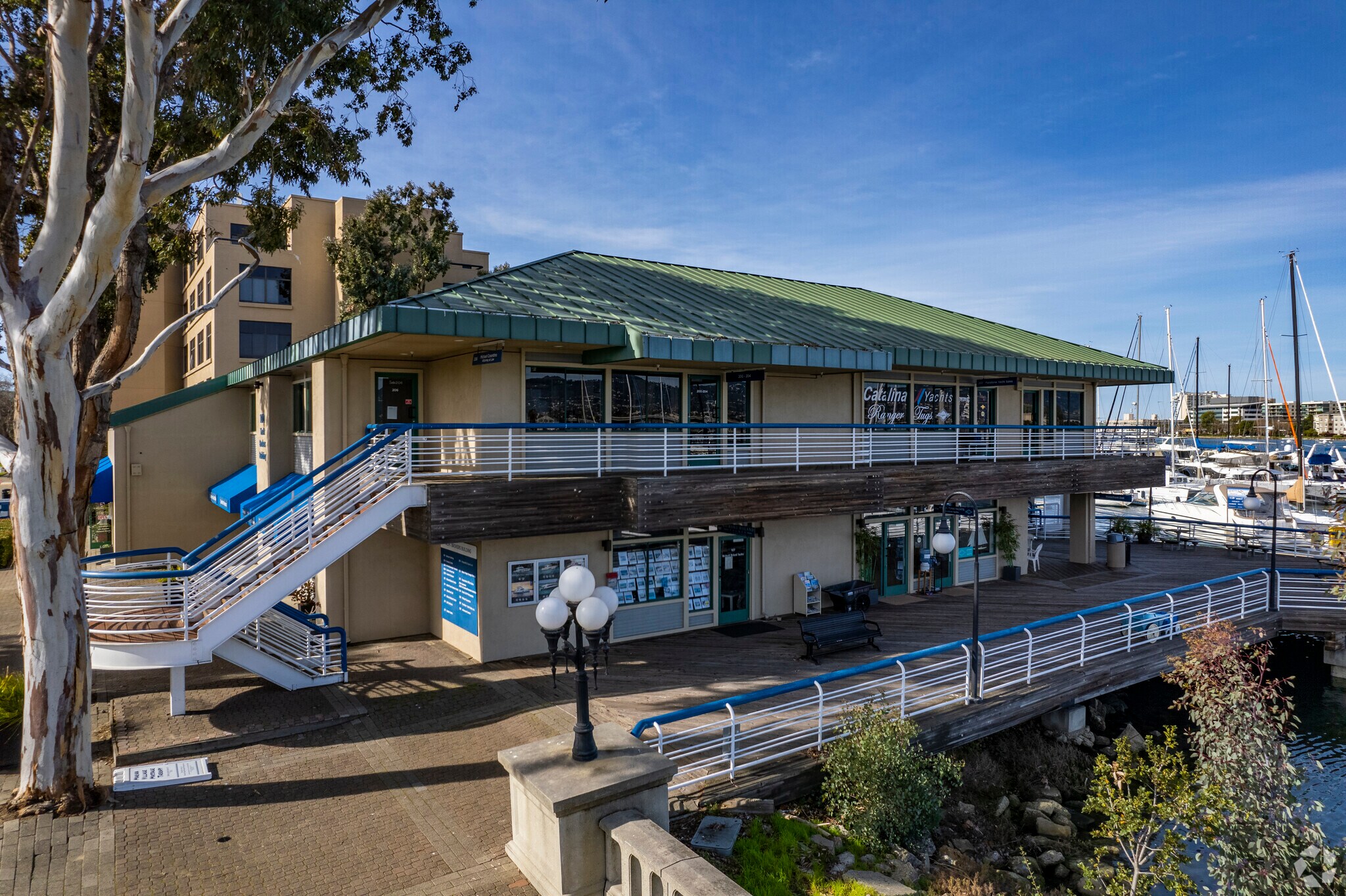 1070 Marina Village Pky, Alameda, CA à louer Photo principale- Image 1 de 8