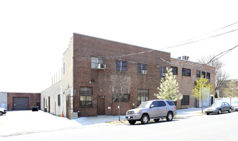 1838 Adee Ave, Bronx, NY for lease - Building Photo - Image 2 of 5