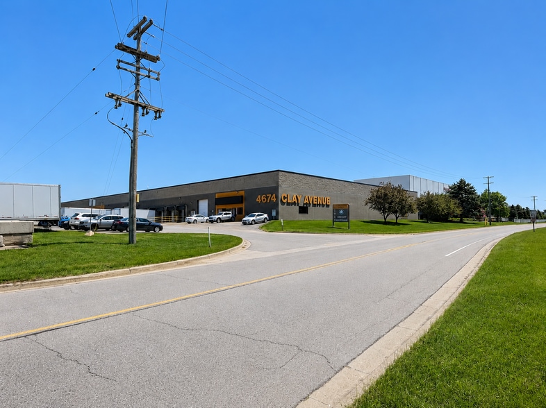 4674 Clay Ave SW, Wyoming, MI for lease - Building Photo - Image 1 of 7