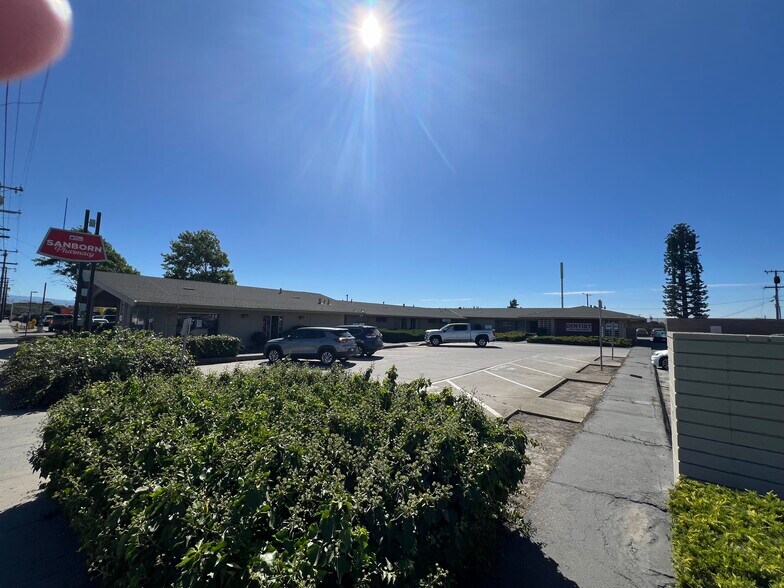 323 N Sanborn Rd, Salinas, CA for sale - Building Photo - Image 3 of 11
