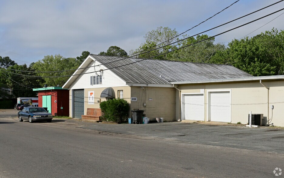 Eppes Redevelopment portefeuille de 4 propriétés à vendre sur LoopNet.ca - Photo du bâtiment - Image 3 de 11