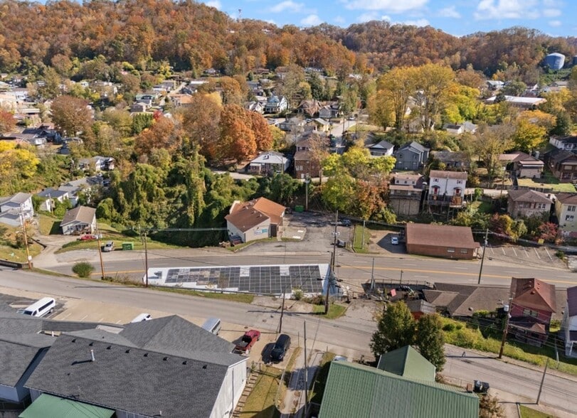 421 Memorial Dr, Hazard, KY à vendre - Photo du bâtiment - Image 2 de 7