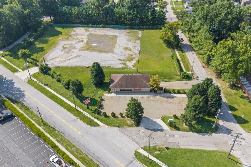 406 Reed Ave, Cuyahoga Falls, OH à vendre - Aérien - Image 1 de 16