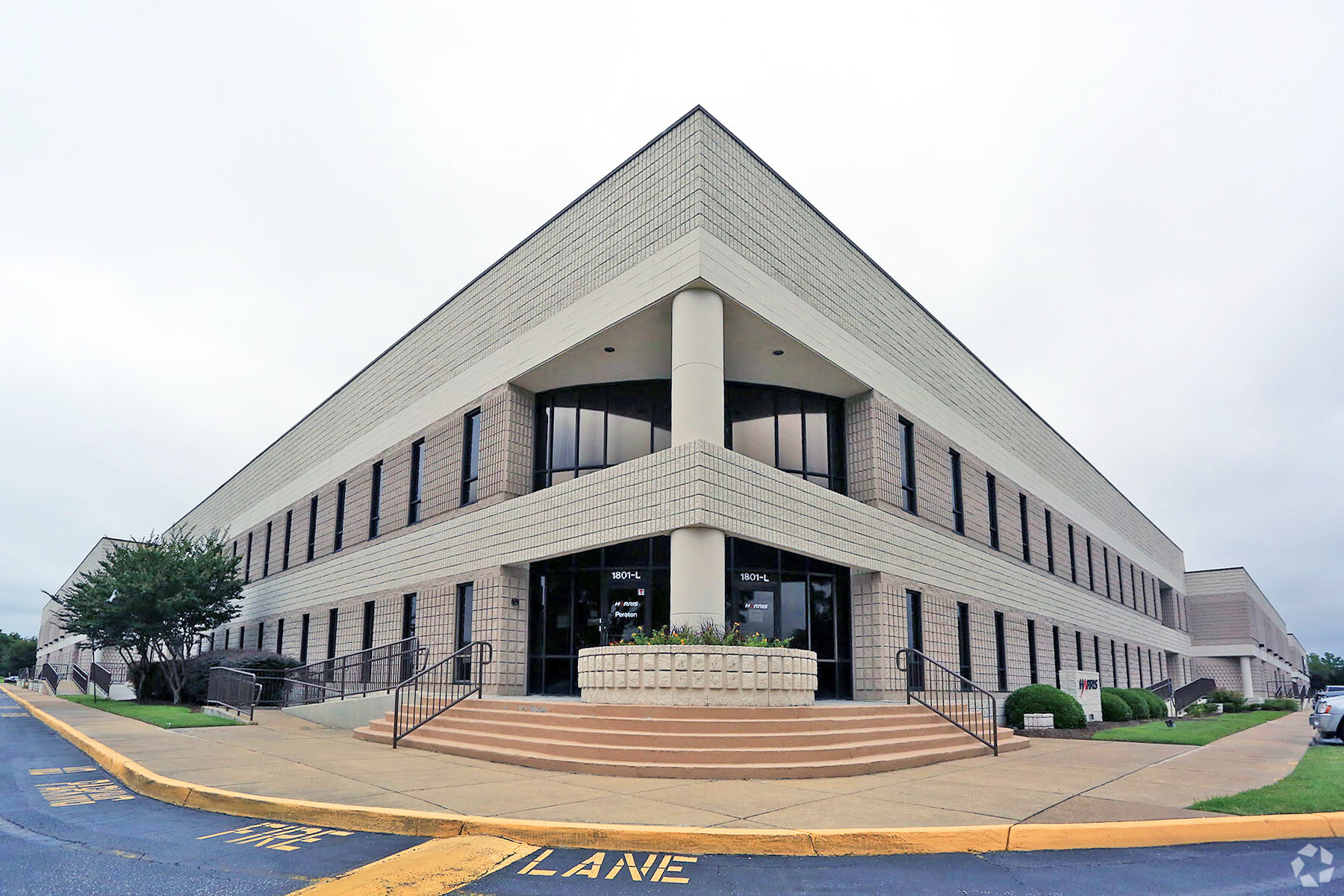 1801 Sara Dr, Chesapeake, VA for lease Primary Photo- Image 1 of 17