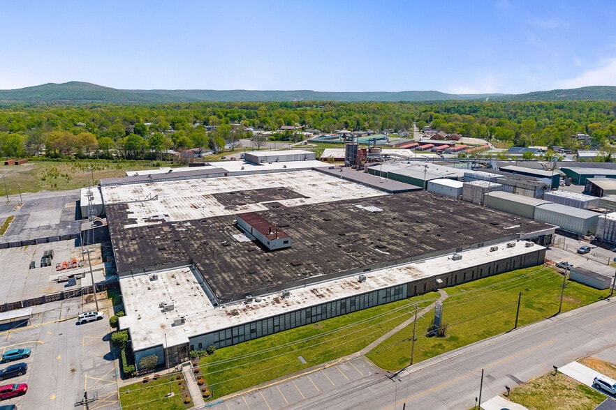 204 Red Rd, McMinnville, TN for sale - Building Photo - Image 2 of 37