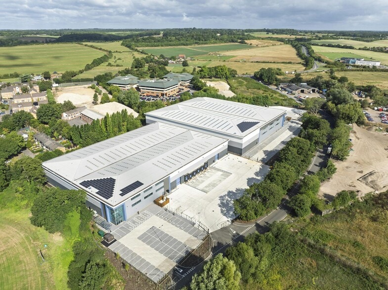 Denham Way, Rickmansworth for lease - Building Photo - Image 1 of 92