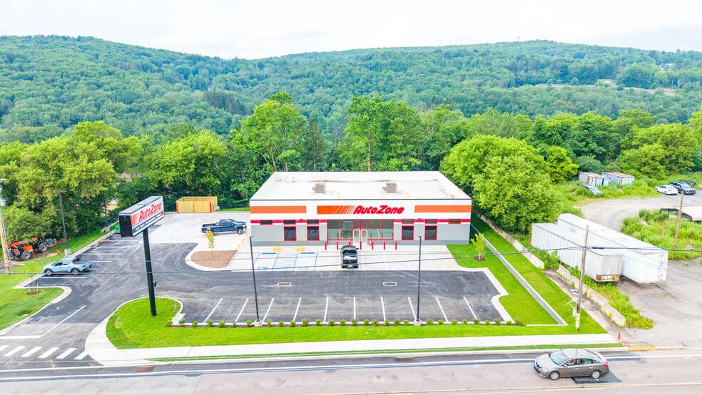 186 Grandview Ave, Honesdale, PA for sale - Building Photo - Image 2 of 6