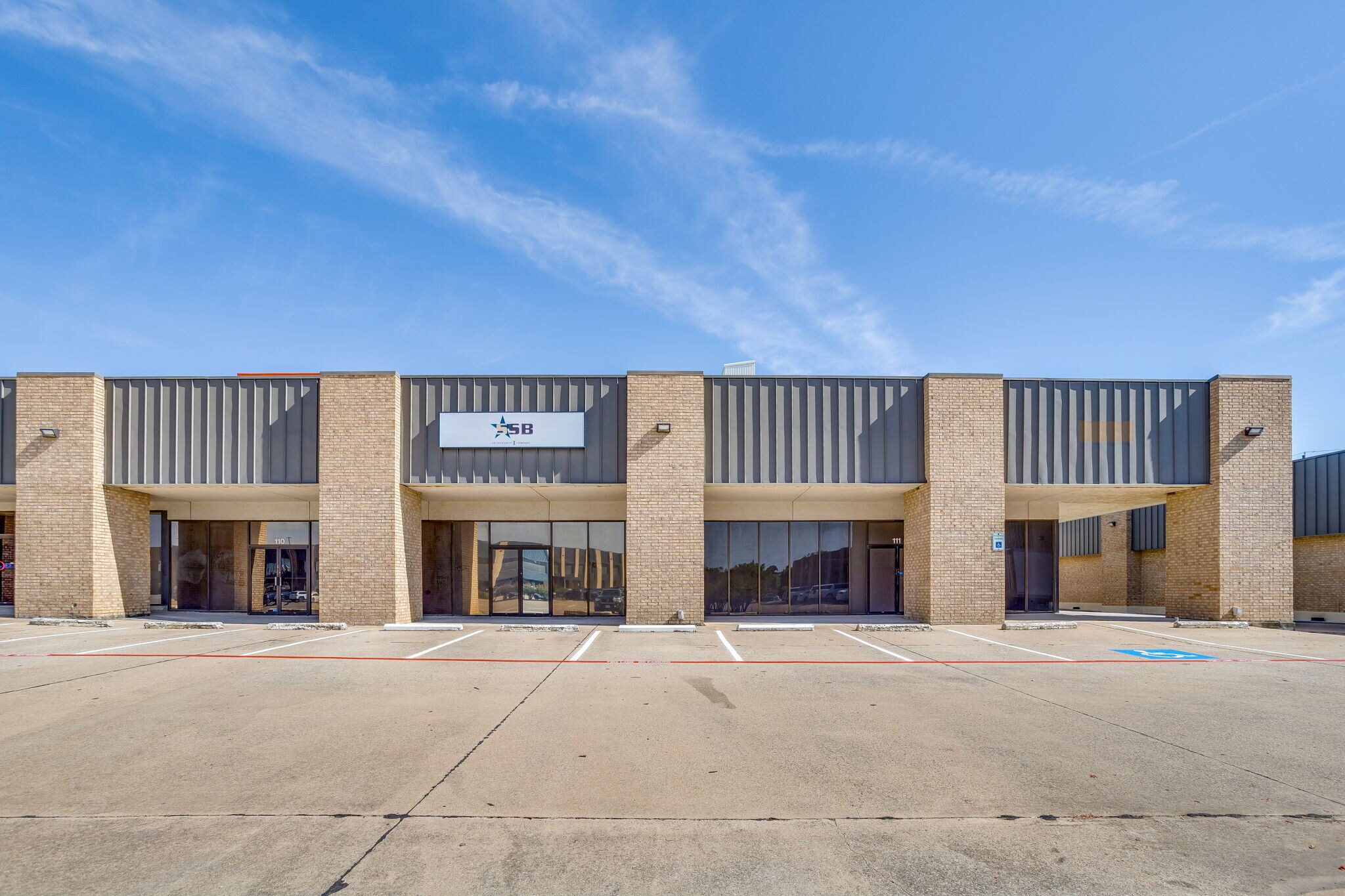 401 S Jim Wright Fwy, Fort Worth, TX à louer Photo du bâtiment- Image 1 de 8