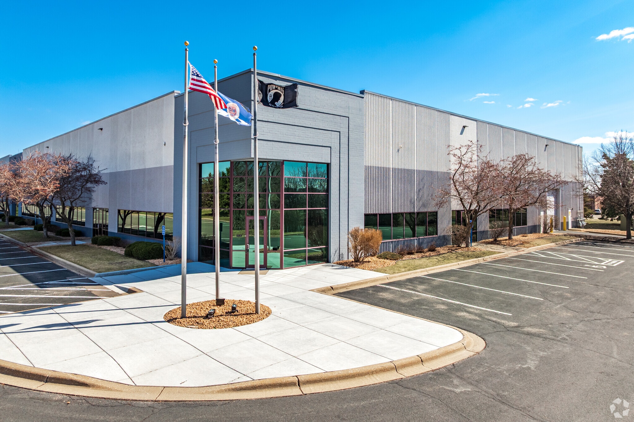 935 Blue Gentian Rd, Eagan, MN for lease Building Photo- Image 1 of 19
