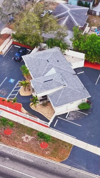 2200 49th St N, Saint Petersburg, FL for sale - Commercial Listing Video - Image 2 of 25