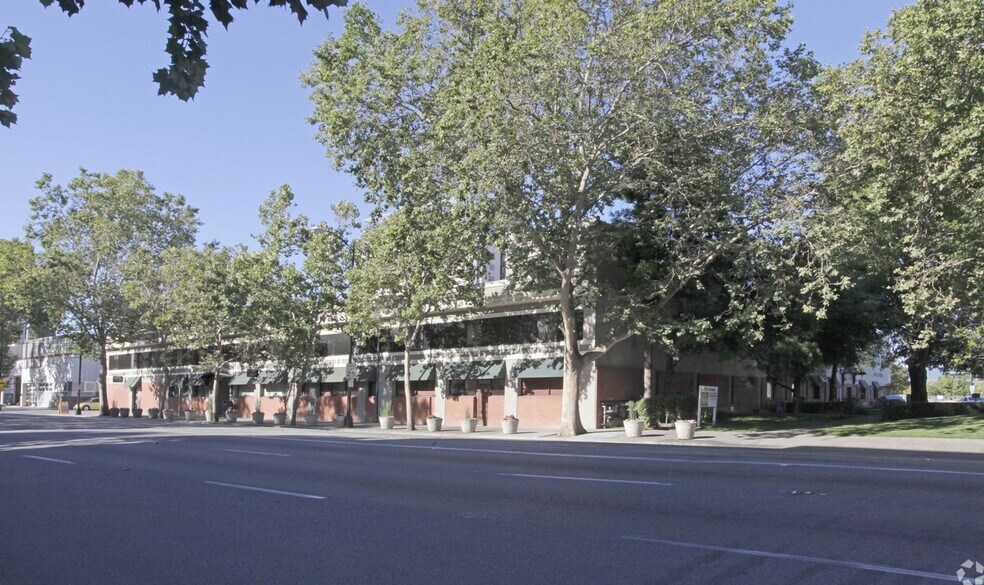 255 N Market St, San Jose, CA à louer - Photo du bâtiment - Image 1 de 9
