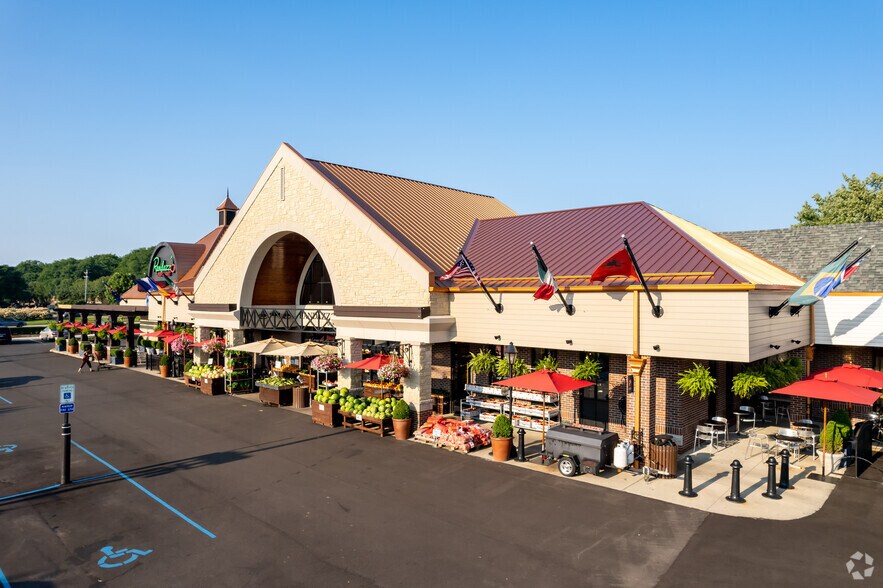 36570-36830 Garfield Rd, Clinton Township, MI à louer - Photo du bâtiment - Image 2 de 21