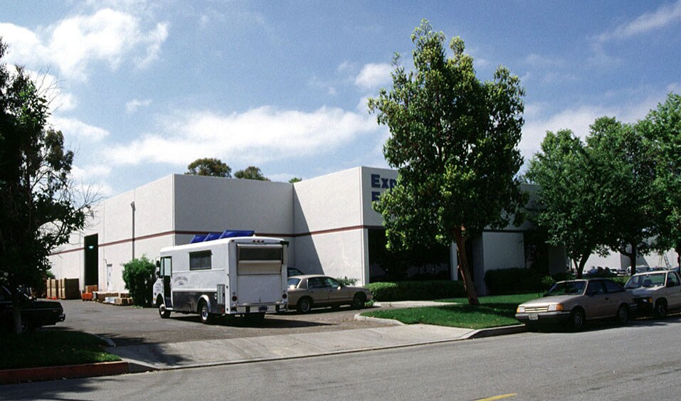 16902 Millikan Ave, Irvine, CA à louer - Autre - Image 3 de 14