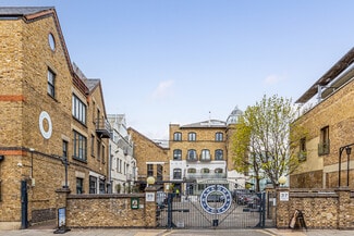 More details for 35-37 Parkgate Rd, London - Office/Retail for Lease