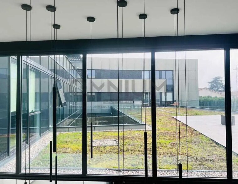 Bureau dans Limonest à louer - Photo intérieure - Image 3 de 23