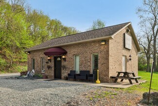 Plus de détails pour 30 Terrace Ave, Leechburg, PA - Bureau à vendre