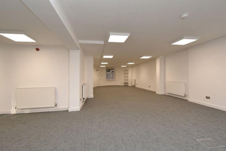 76 George St, Edinburgh for lease - Interior Photo - Image 3 of 6