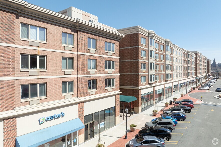 225 River Rd, Edgewater, NJ for lease - Building Photo - Image 2 of 5