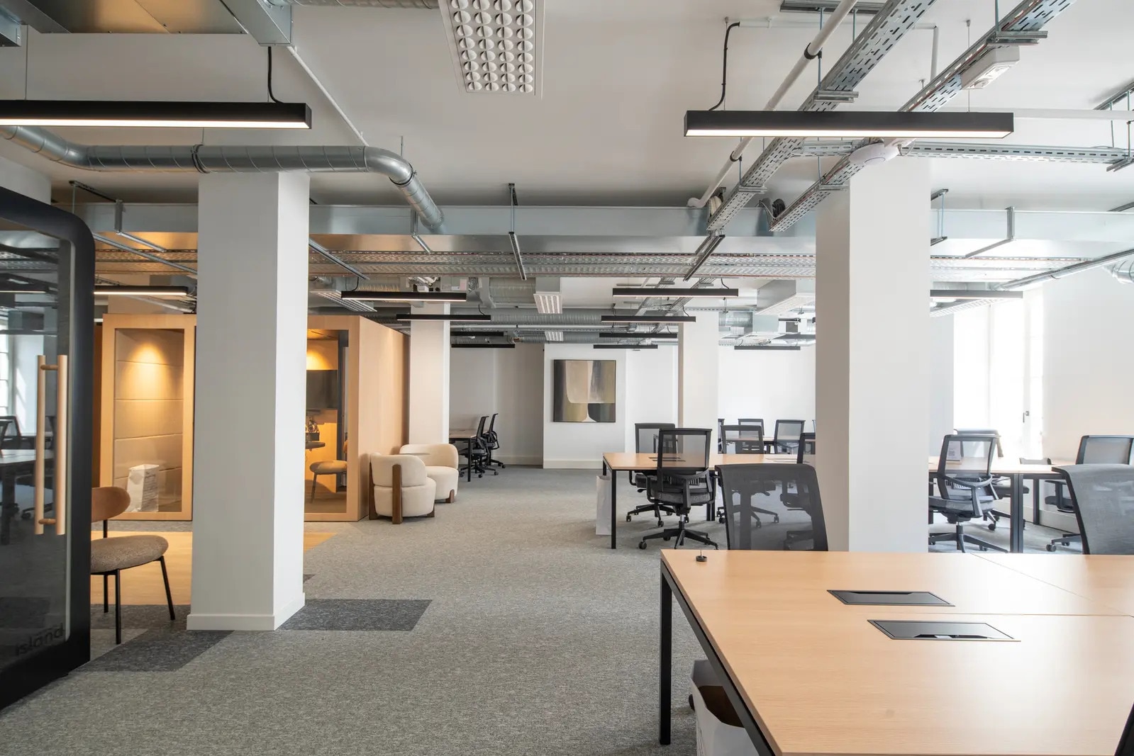 27 Rue Lucien Sampaix, Paris for lease Interior Photo- Image 1 of 17