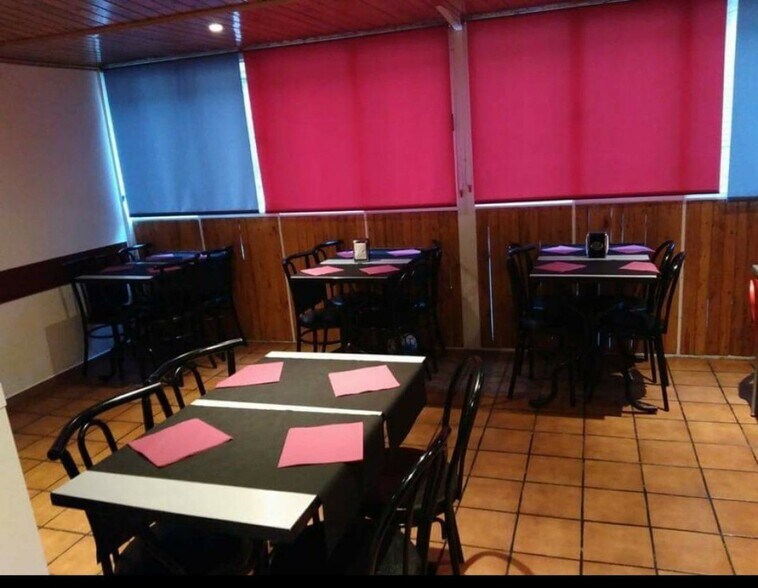 Retail in Puig-reig, Barcelona for lease - Building Photo - Image 3 of 6