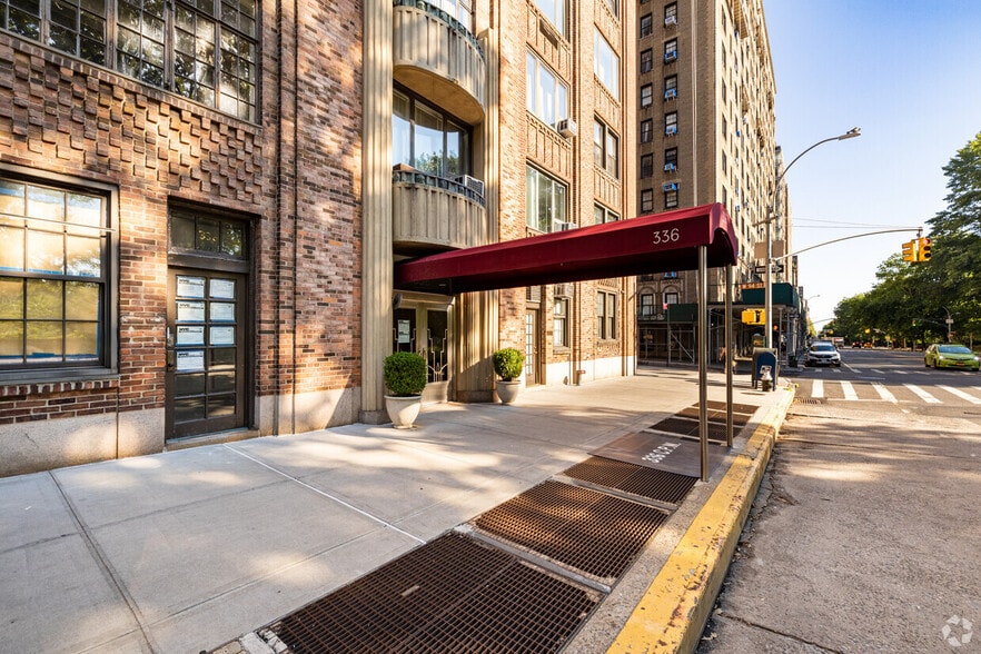 336 Central Park W, New York, NY for sale - Building Photo - Image 2 of 7
