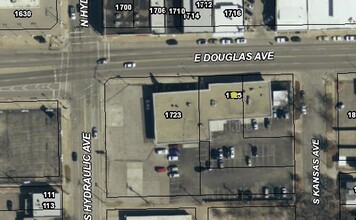 1725 E Douglas Ave, Wichita, KS à louer A rien- Image 2 de 4