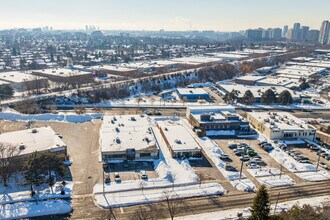 85 Curlew Dr, Toronto, ON - Aerial  map view
