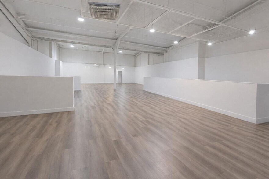 Flex dans Saint-Jory à louer - Photo du bâtiment - Image 3 de 25