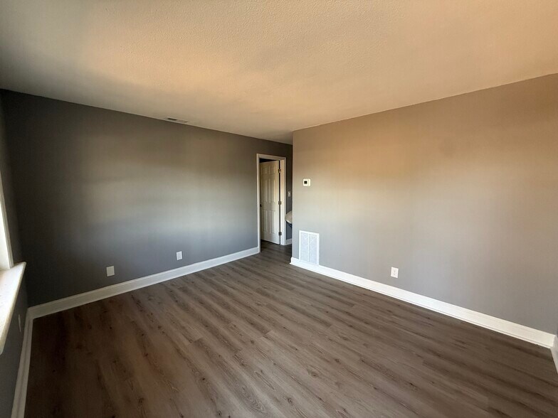2427 Carmine St, Charlotte, NC à vendre - Photo du bâtiment - Image 3 de 30