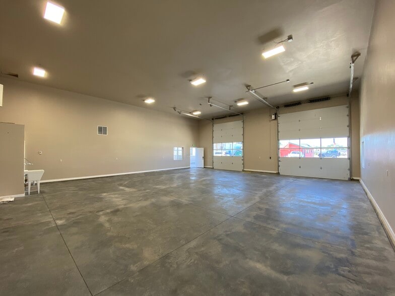 317 N 7th Street, Montrose, CO for sale - Interior Photo - Image 2 of 9