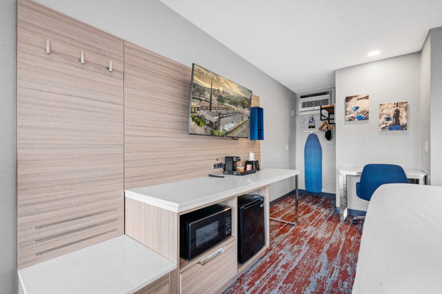 2749 Spring St, Paso Robles, CA for sale - Building Photo - Image 3 of 9