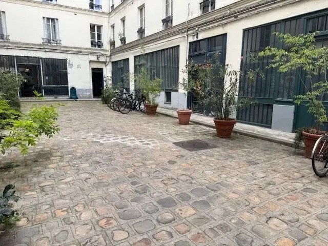 Office in Paris for sale - Building Photo - Image 3 of 12