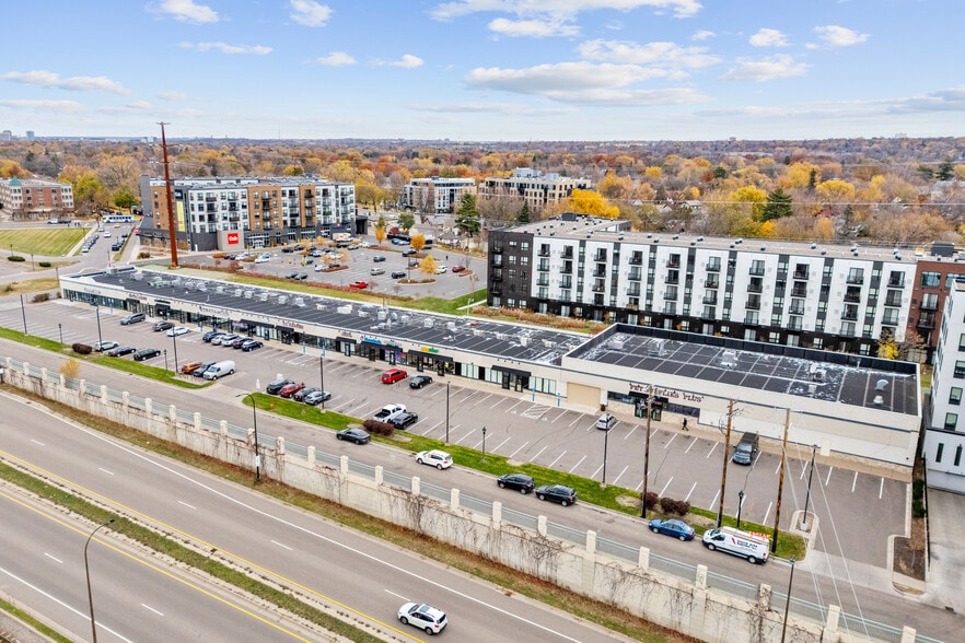 4701-4751 Hiawatha Ave, Minneapolis, MN for sale - Building Photo - Image 2 of 8