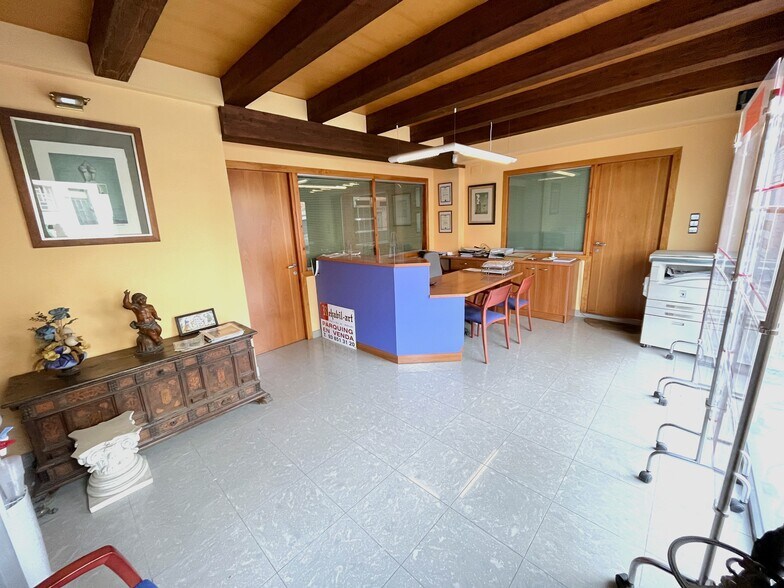 Carrer tras lo Mur, 28, Manlleu, Barcelona for sale - Building Photo - Image 3 of 6