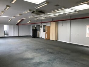 Island Farm Ave, West Molesey for lease Interior Photo- Image 1 of 5