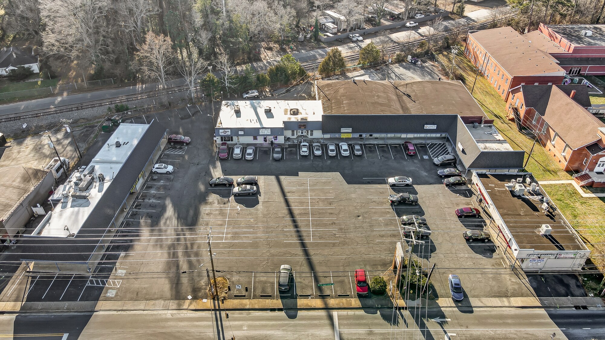 2801-2825 W Sugar Creek Rd, Charlotte, NC à louer Photo du bâtiment- Image 1 de 7