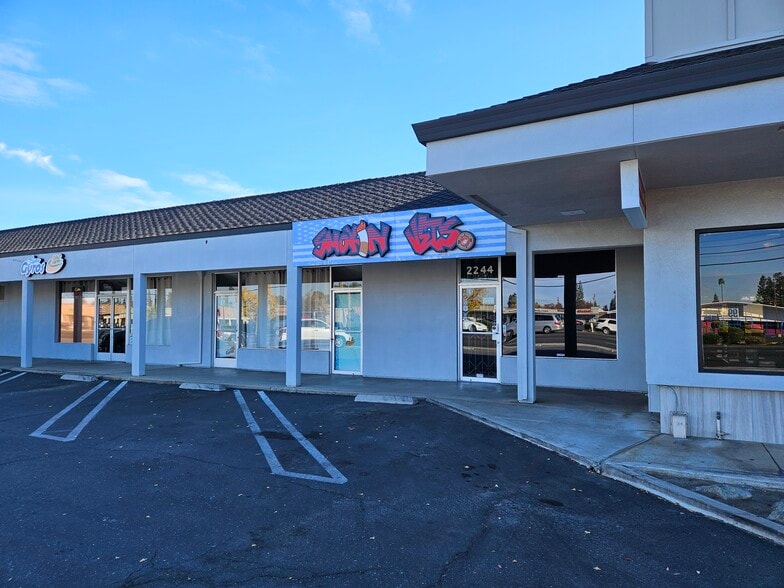 2244 McHenry Ave, Modesto, CA for lease - Building Photo - Image 2 of 6