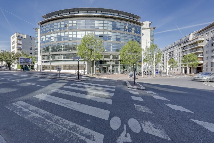 2 Rue De Paris, Meudon à louer - Photo du bâtiment - Image 1 de 12