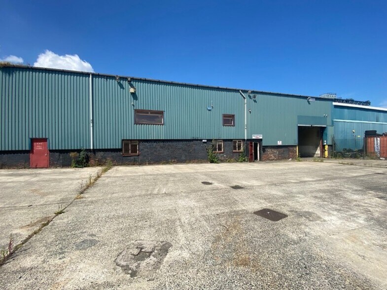 3-6 Mackenzie St, Greenock à louer - Photo du bâtiment - Image 2 de 5