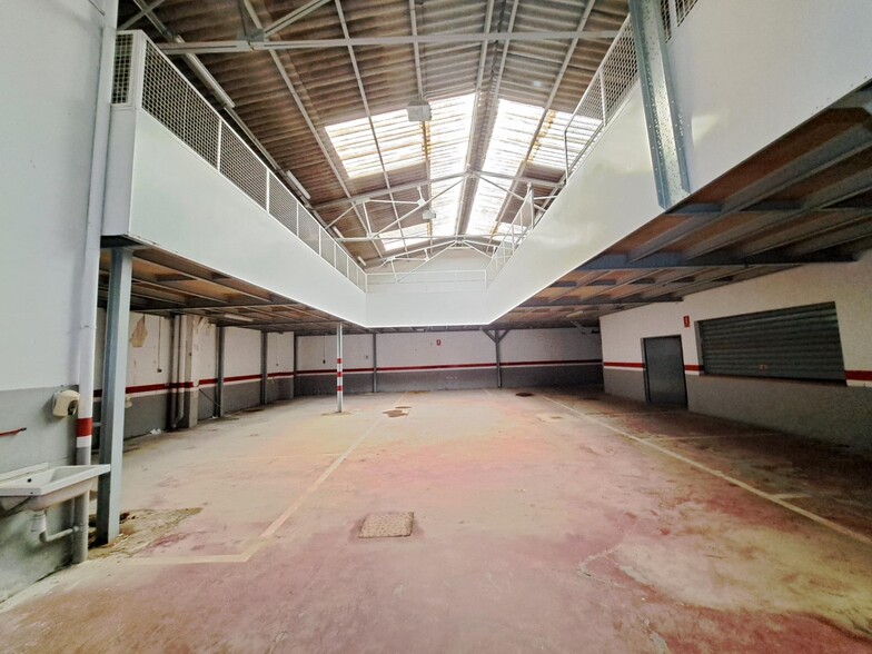 Retail in València for lease - Building Photo - Image 3 of 15