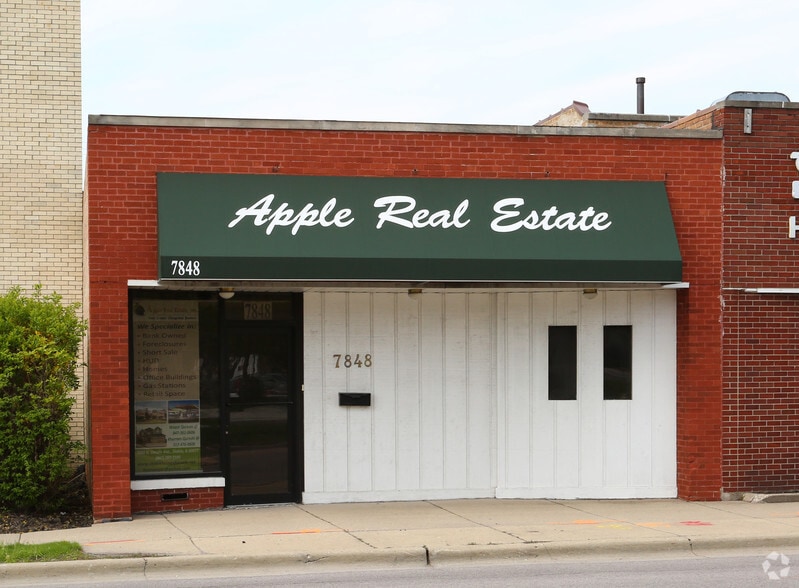 7848 Lincoln Ave, Skokie, IL for sale - Building Photo - Image 2 of 13