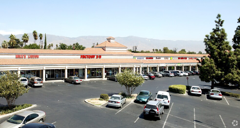 168 E Base Line Rd, Rialto, CA for lease - Building Photo - Image 2 of 3