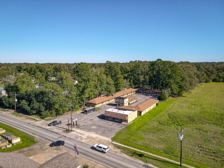 221 S Preston St, Marksville, LA for sale - Building Photo - Image 1 of 30