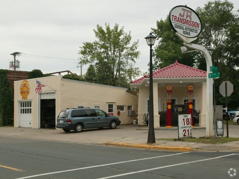 397 5th Ave N, Bayport, MN à vendre - Photo du bâtiment - Image 2 de 5