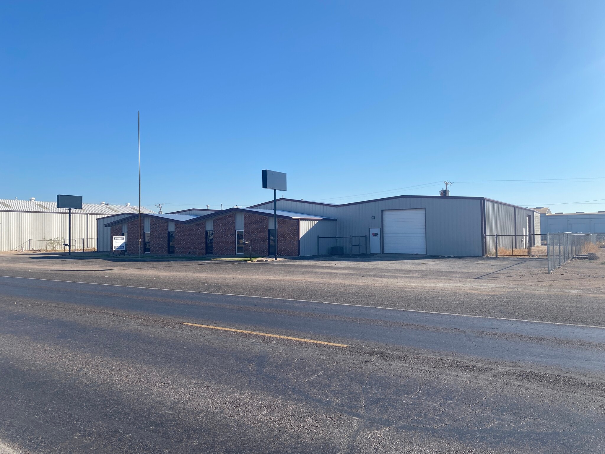 8326 N County Rd W, Odessa, TX for lease Primary Photo- Image 1 of 33